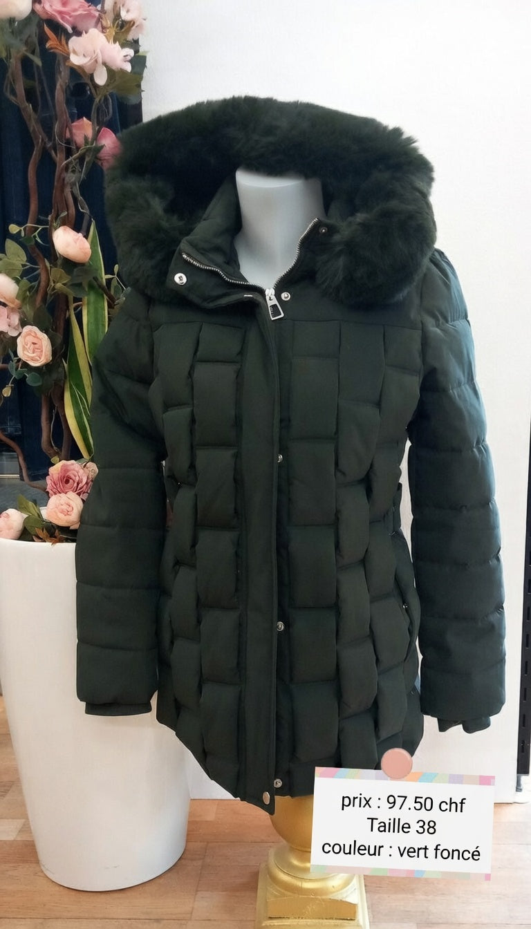 Taille 38-40 - Doudoune vert foncé, idéale pour passer l'hiver au chaud !
