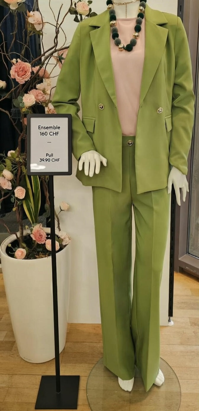 Taille 38-40 - Ensemble deux pièces hyper chic et pull assorti !